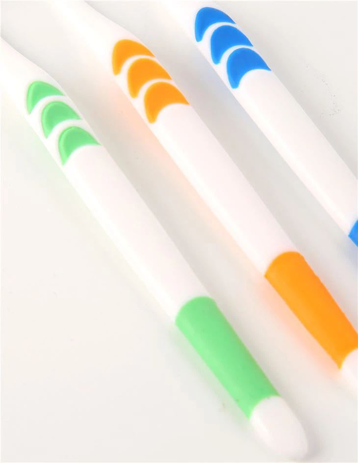 adult one use toothbrush with pp