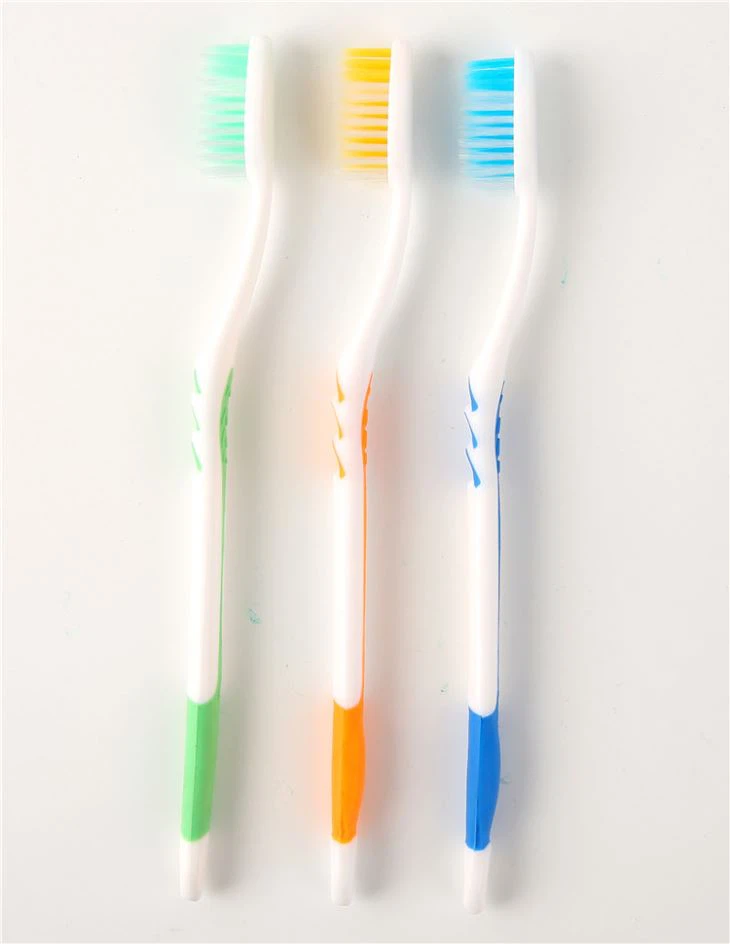 colorful one use toothbrush with pp